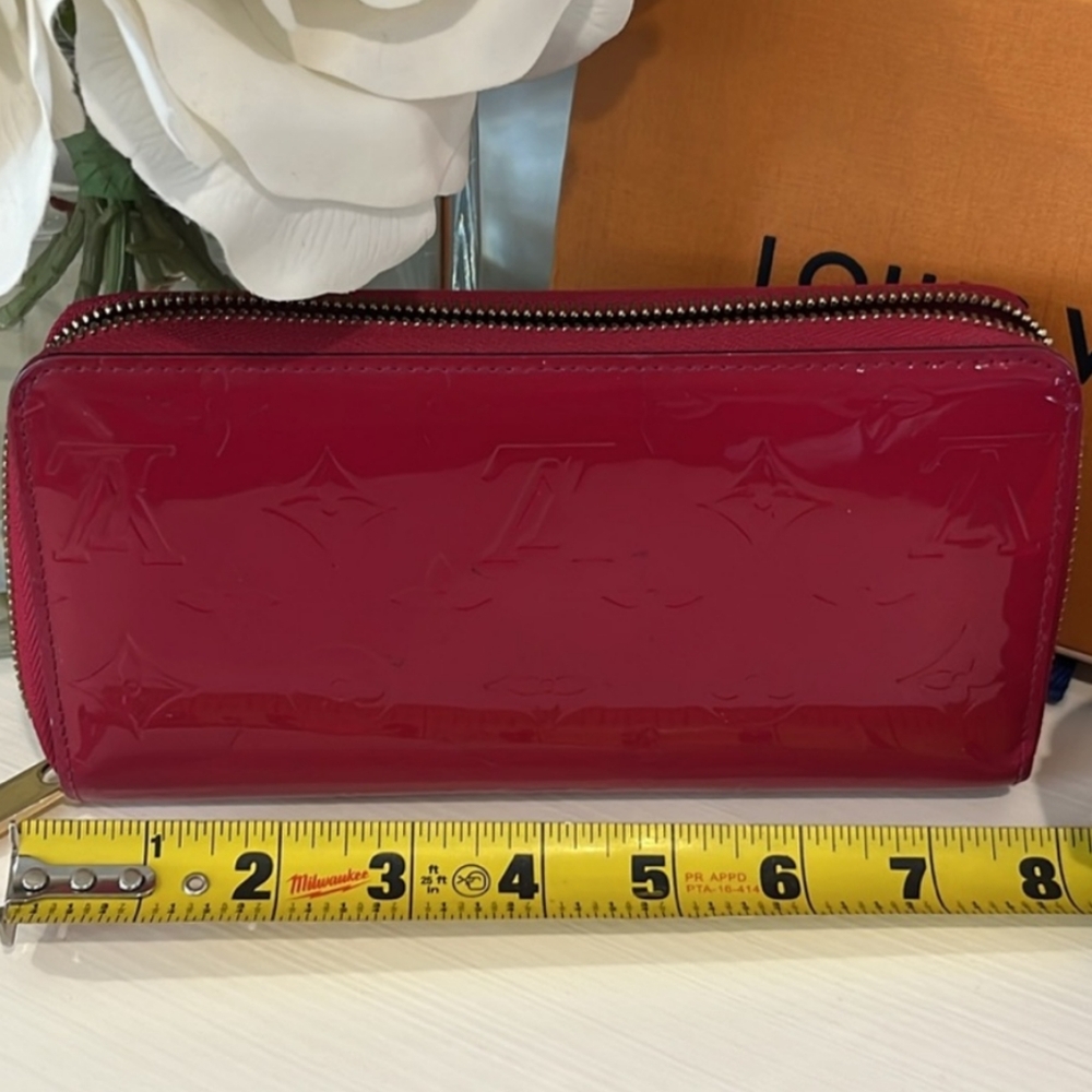 Louis Vuitton Limited Edition Rose Indian Monogram Vernis Zippy Wallet Gold HW